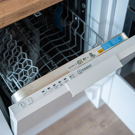 Airport Okecie Cybernetyki Apartments Varsó Szoba fotó
