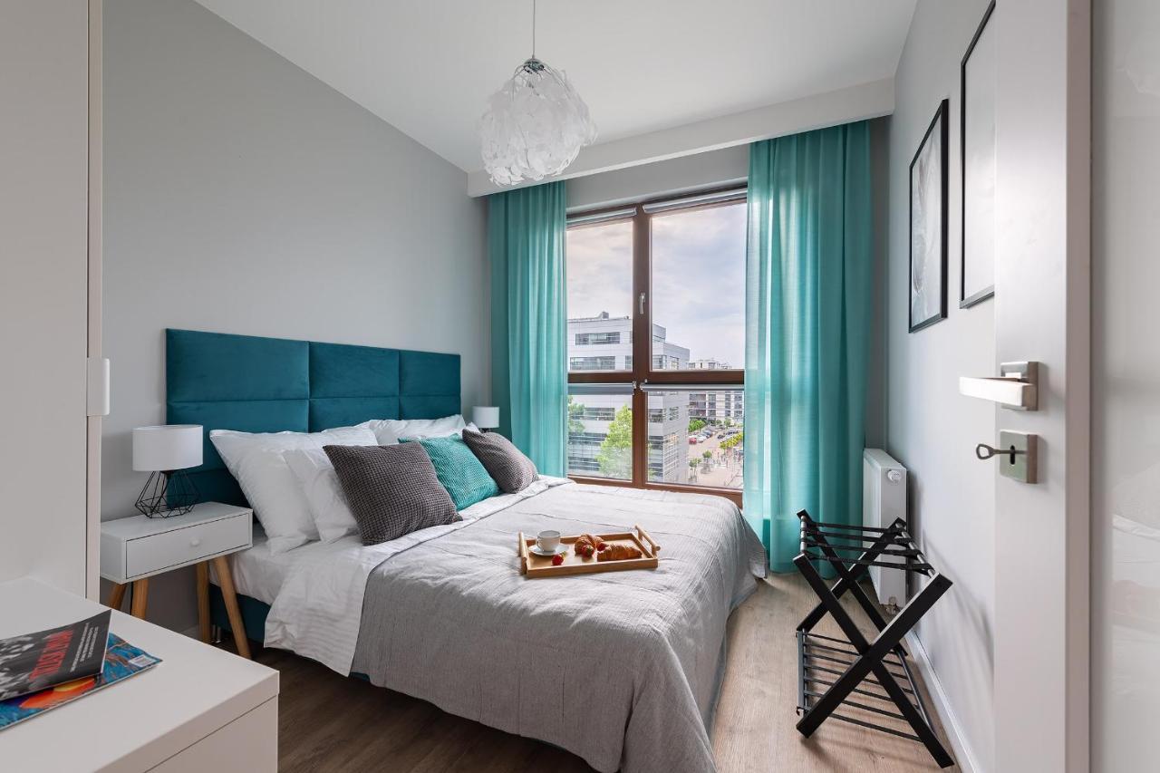 Airport Okecie Cybernetyki Apartments Varsó Kültér fotó