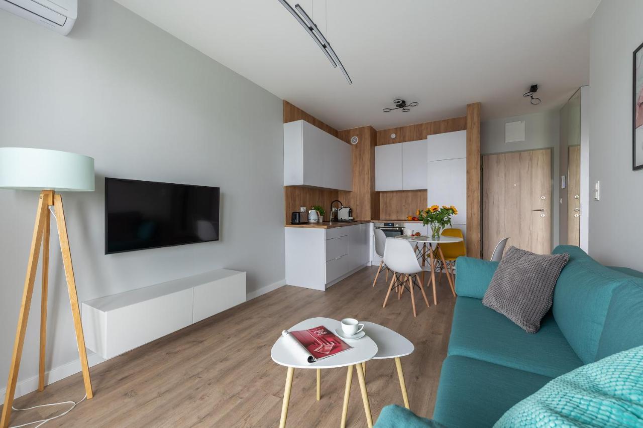 Airport Okecie Cybernetyki Apartments Varsó Kültér fotó
