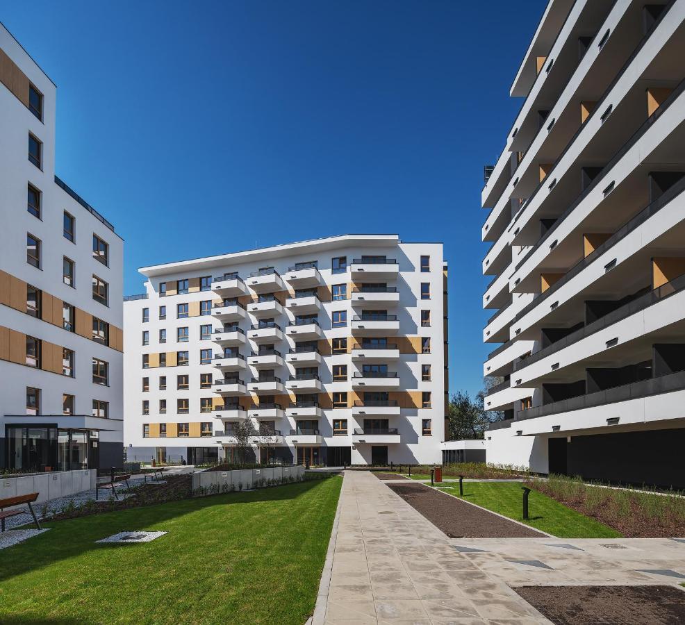 Airport Okecie Cybernetyki Apartments Varsó Kültér fotó